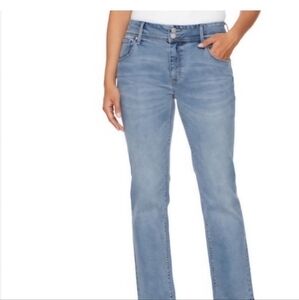 Hudson Flap Pocket Mid Rise Straight Jean in Icy Blue 8